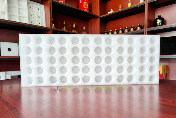 EPE珍珠棉托盤與內(nèi)襯的專業(yè)定制，為您的產(chǎn)品提供貼心保護(hù)