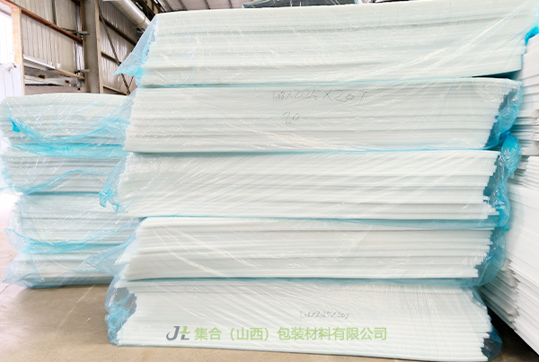 山東省珍珠棉板材-太原珍珠棉廠專業(yè)生產(chǎn)黑色珍珠棉板材、白色珍珠棉板材、復(fù)合珍珠棉板材優(yōu)質(zhì)實(shí)惠