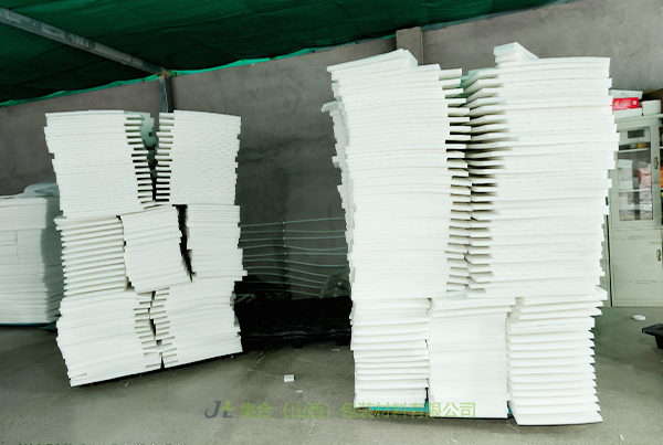 定襄珍珠棉板材-太原珍珠棉廠專業(yè)生產(chǎn)珍珠棉板材、黑色珍珠棉板材、白色珍珠棉板材品質(zhì)有保證