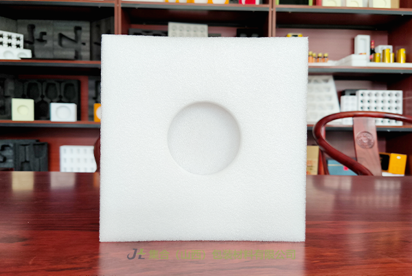 平魯區(qū)珍珠棉盒-珍珠棉廠家專業(yè)生產(chǎn)EPE盒、EPE珍珠棉盒、EPE珍珠棉禮盒內(nèi)襯原廠直發(fā)貨