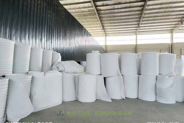 中陽珍珠棉卷材-珍珠棉廠家專業(yè)生產珍珠棉卷棉、珍珠棉保溫卷棉、珍珠棉大棚保溫卷棉實惠好選擇