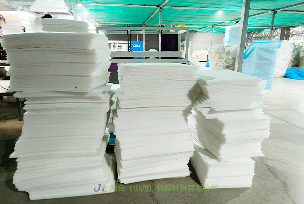 軍工產(chǎn)品珍珠棉包裝, IXPE復(fù)合珍珠棉板材, EPE珍珠棉板, EPE卷棉, EPE禮盒內(nèi)襯, 高密度珍珠棉板材, 永濟(jì)珍珠棉