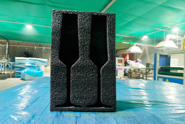 稷山哪里定做珍珠棉-太原珍珠棉廠專業(yè)生產(chǎn)EPE果托、EPE托盤、XPE復(fù)合珍珠棉內(nèi)襯品質(zhì)卓越