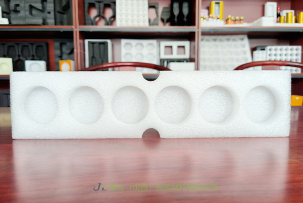 沁源珍珠棉內(nèi)襯-太原珍珠棉廠家專業(yè)生產(chǎn)珍珠棉內(nèi)襯、珍珠棉禮盒內(nèi)襯、IXPE復(fù)合珍珠棉內(nèi)襯直產(chǎn)直售