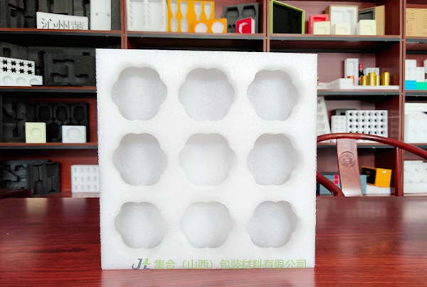 貼紙珍珠棉板材, EPE珍珠棉定制產(chǎn)品, EPE珍珠棉板材, 白色EPE珍珠棉, EPE珍珠棉果托, EPE珍珠棉盒, 呼市珍珠棉生產(chǎn)廠家