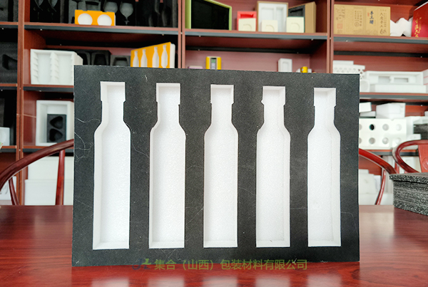 平順哪里定做EPE珍珠棉-山西珍珠棉廠專業(yè)生產(chǎn)EPE珍珠棉板、IXPE復(fù)合EPE珍珠棉內(nèi)襯、汽車配件珍珠棉托盤純正源頭貨