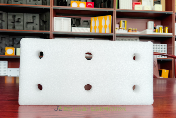 廣靈珍珠棉支架-太原珍珠棉廠家專業(yè)生產(chǎn)EPE支架、EPE珍珠棉支架、電腦珍珠棉支架品質(zhì)有保證