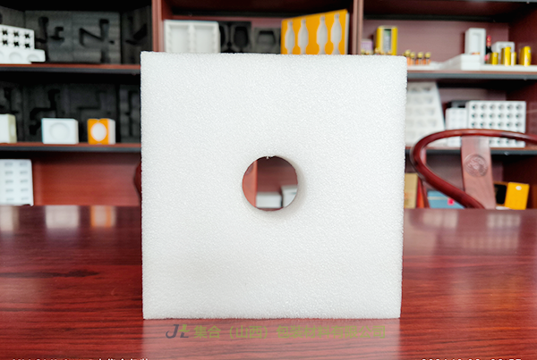 尖草坪珍珠棉支架-珍珠棉廠家專業(yè)生產(chǎn)EPE支架、EPE珍珠棉支架、電腦珍珠棉支架直產(chǎn)直售